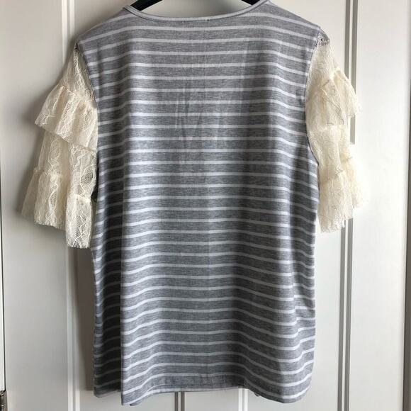 NWT Umgee t-shirt with ruffle lace shirt sleeves - Picture 5 of 6